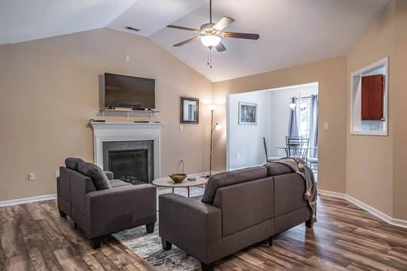 Putt in the Pines 3BD 2 BA Charming Quiet Home
